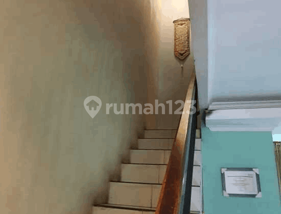 Rumah 2 Lantai Baru Renovasi di Johar Baru Jakarta Pusat S8651 Rumah 2 Lantai Baru Renovasi di Johar Baru Jakarta Pusat S8651