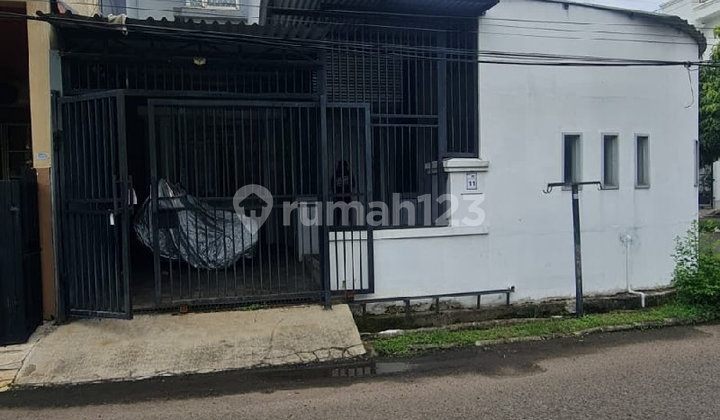 Rumah 2 Lantai Semi Furnished di Taman Semanan Indah S9450