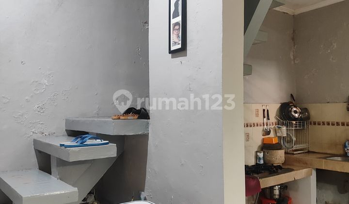 Jual rumah bagus terawat siap huni bebas banjir di kemanggisan 2