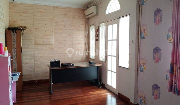 Rumah Furnished di Perumahan City Resort Malibu, Jakarta Barat 2