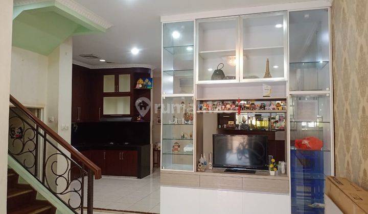 Rumah Furnished di Perumahan City Resort Malibu, Jakarta Barat 1