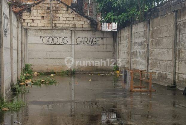 Ruko Depan Jalan Raya di Area Ciledug, Petukangan, Jakarta Selatan 2