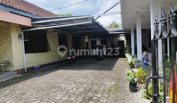 For Rent House in Tempel, Near Many Public Facilities, Suitable for Office For Rent House in Tempel, Near Many Public Facilities, Suitable for Office
