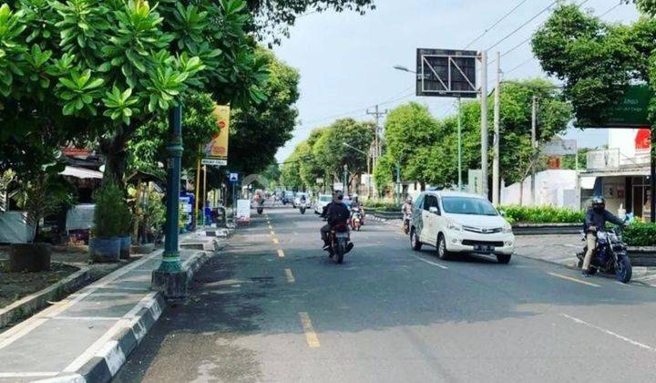 Disewakan Rumah Besar, Strategis, Cocok Untuk Kantor, Dekat Rs Patmasuri Yogya 8