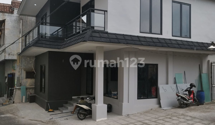 Kost Hook 2 lantai dijual di Jl Kaliurang dekat UII, cocok untuk investasi