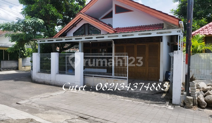 Dijual Rumah Hook Siap Huni , Semi Furnished di Jl Magelang Dekat Sman 4 Yogya Dijual Rumah Hook Siap Huni , Semi Furnished di Jl Magelang Dekat Sman 4 Yogya