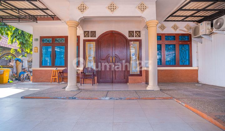 Beautiful House Ready to Occupy in Taman Harapan Baru, Bekasi 2