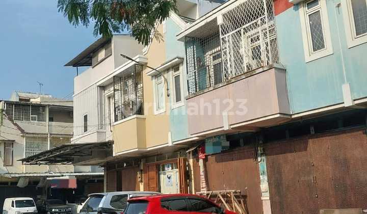 Ruko 2,5 Lantai Lokasi Ramai di Ruko Galaxy Taman Palem, Jakarta Barat