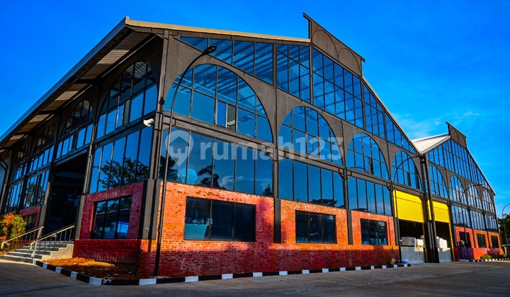 Dijual Pabrik Aktif Bangunan Baru 4 Tahun di Jl. Peternakan Raya, Jakarta Barat