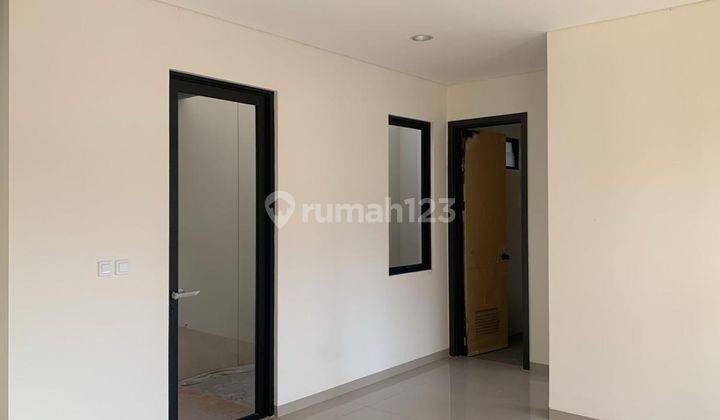 Dijual Rumah Hook 2 Lantai Bagus Di Cluster Astha Suvarna Sutera, Tangerang 2