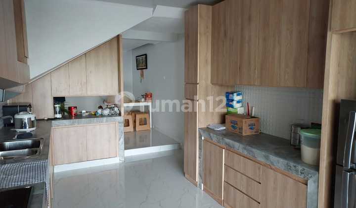 Safe House in Elite Area at Lagon Ville Cluster, Tangerang 2