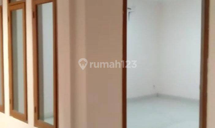 Sewa Rumah Singgasana SHM - Sertifikat Hak Milik 4