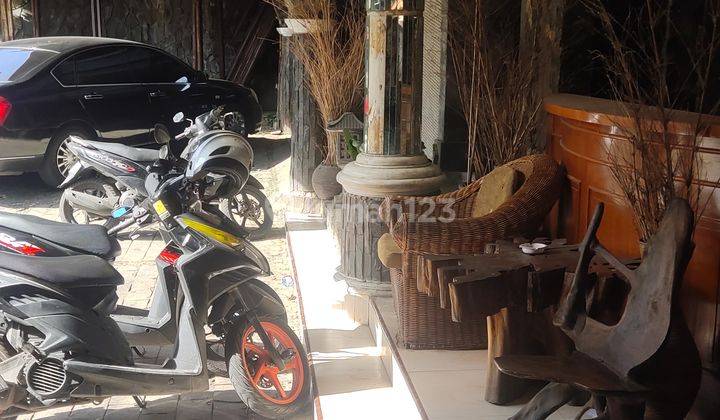 Disewakan Rumah/Cafe di jl.Kolmas Bagus Main Road 2