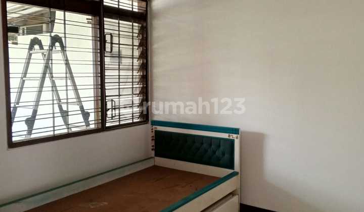 Disewakan Rumah di Sayap Holis Siap Huni