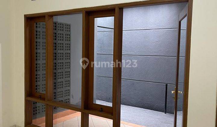 Di Sewakan Rumah Terawat di Batununggal 2