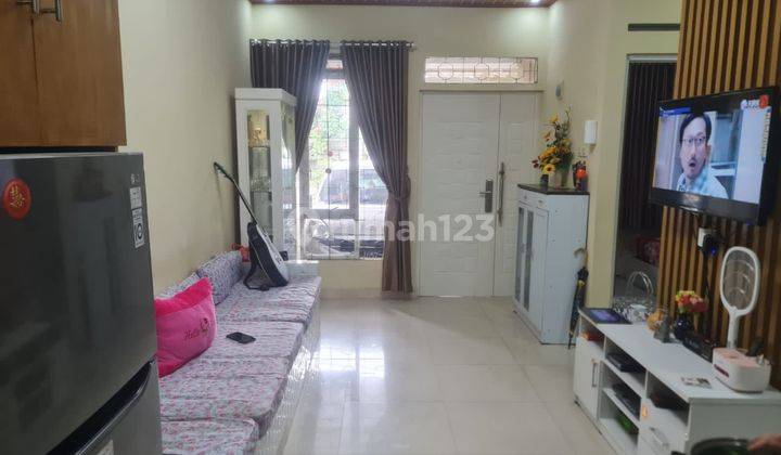 Jual rumah cantik full furnished di graha Cibaduyut 1