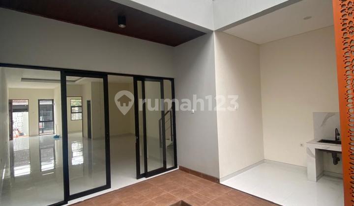 For Sale Ready-to-Occupy House in Kopo Permai Complex