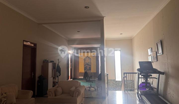 For Sale: 2-Story Move-In Ready House in Singgasana Ptadana Complex