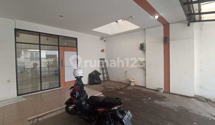 Rumah Minimalis Di Jalan Bima Dekat Binbak