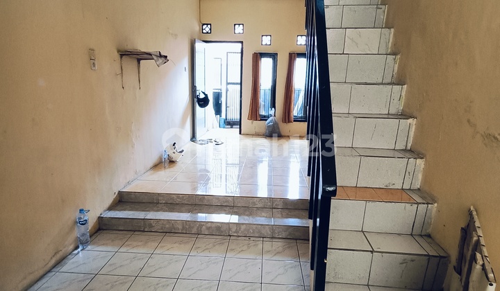 2-Story Move-In Ready House in Sukaleuer Alley, Bandung, Near Immanuel Hospital 2-Story Move-In Ready House in Sukaleuer Alley, Bandung, Near Immanuel Hospital