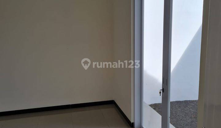 Dijual Rumah Baru di Taman Holis Indah 5