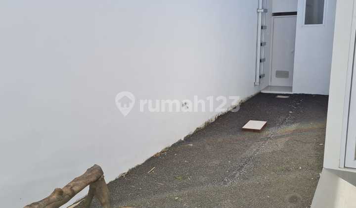 Dijual Rumah Baru di Taman Holis Indah 12