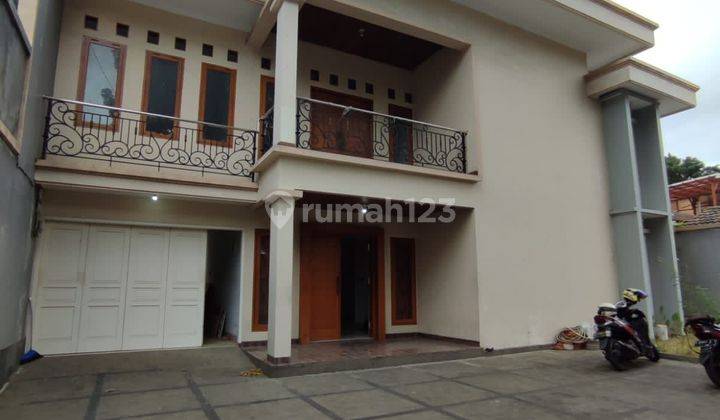 JUAL RUMAH MEWAH KAWASAN ELITE, SHM, BISA KPR, NEGO SAMPAI DEAL LANGSUNG DENGAN OWNER, BEBAS BANJIR 2