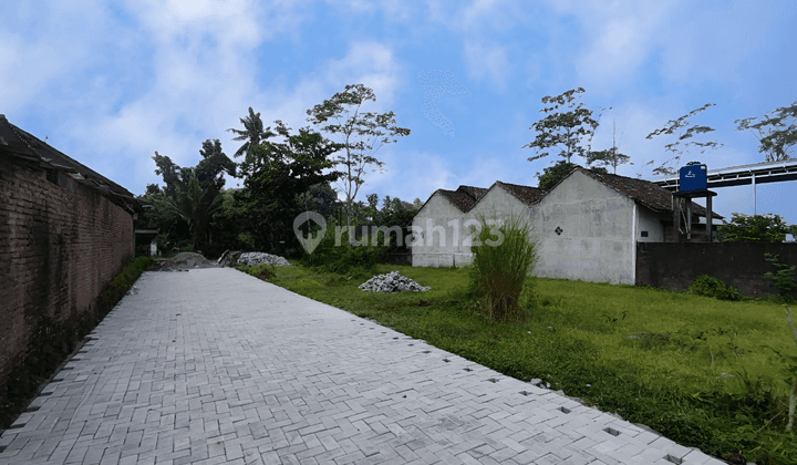 Tanah Tempel Sleman Akses Jalan Raya Bibis Dekat Jl. Magelang SHM 1