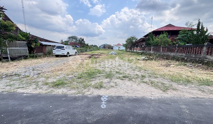 Depan KUA Ngaglik Sleman, Dijual Tanah SHM Area Jl. Kaliurang Km 8 Lingkungan Asri *