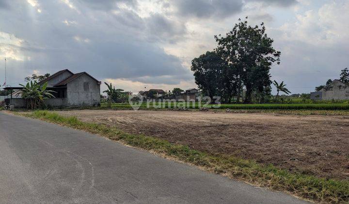 Tanah Apik Tepi Jalan Dekat Bandara Adi Sucipto SHM Siap Ajb 2