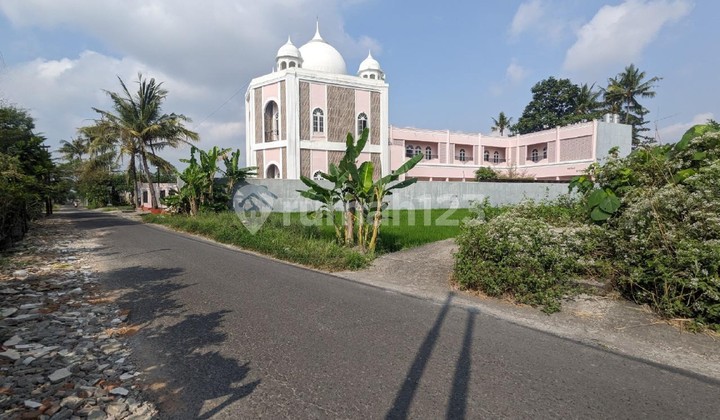 Timur Stadion Maguwoharjo Tanah Jogja SHM Pekarangan Dekat Jl. Raya Tajem Sleman