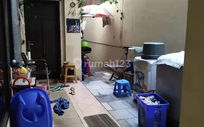 Rumah 3 Lantai di Kartini, Jakarta Pusat 2