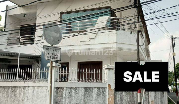 Rumah 2 Lantai Posisi Hoek Area Kota 1