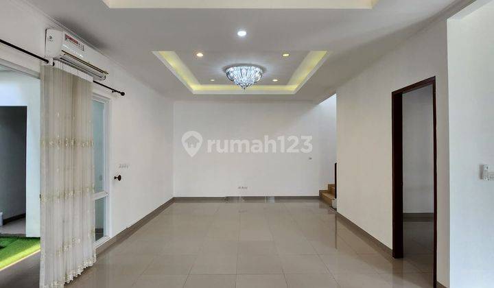  Rumah 2lt Posisi Hoek Hadap Taman Di Bsd 4m Nego 1