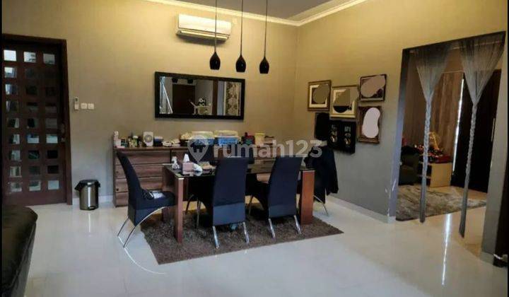 Rumah 2lt di Bsd Luas 300 M2 Hanya 5,5m Nego Dekat Pintu Tol Bsd 2