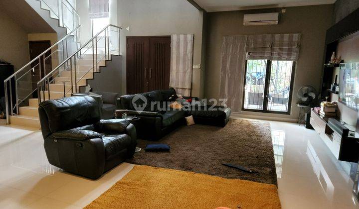 Rumah 2lt di Bsd Luas 300 M2 Hanya 5,5m Nego Dekat Pintu Tol Bsd 1