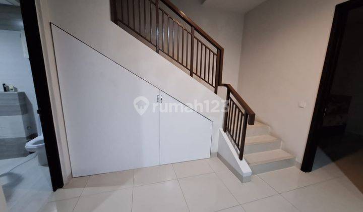 The Eminent Bsd Best Price 2,5 M Full Furnished Hadap Utara  1