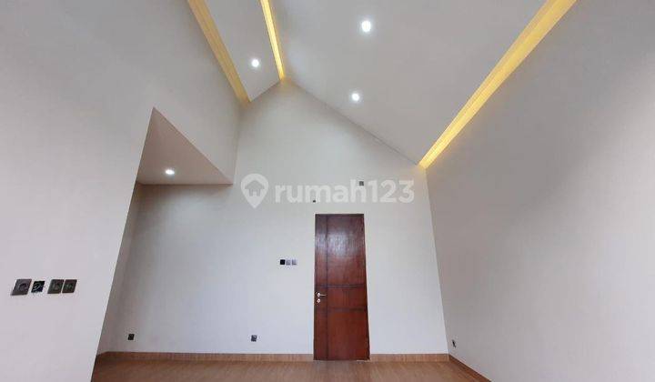 Dijual Rumah Baru Mewah di Cluster Bougenville, Graha Raya 2