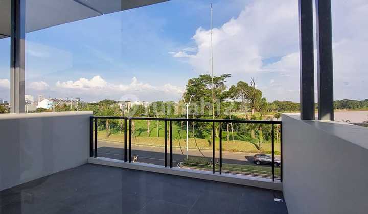 For Rent 2-Storey Shop House, Strategic Location, Disorrento Grande East, Gading Serpong For Rent 2-Storey Shop House, Strategic Location, Disorrento Grande East, Gading Serpong