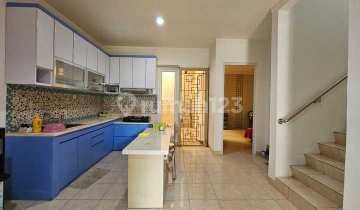 Dijual Cepat Rumah 2 Lantai, Siap Huni, Di Cluster Fiera Residence Graha Raya