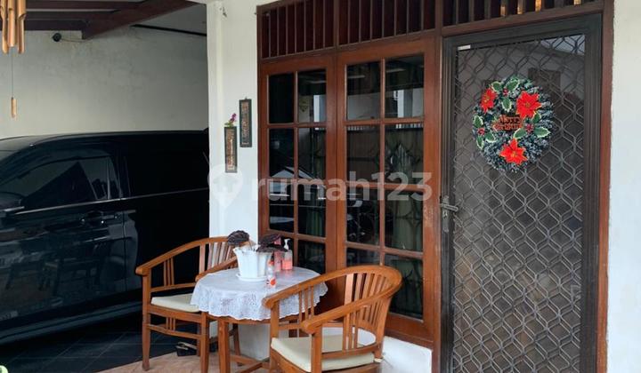 Dijual Rumah Bagus, Lingkungan Asri, Siap Huni, di Cipondoh Makmur 2