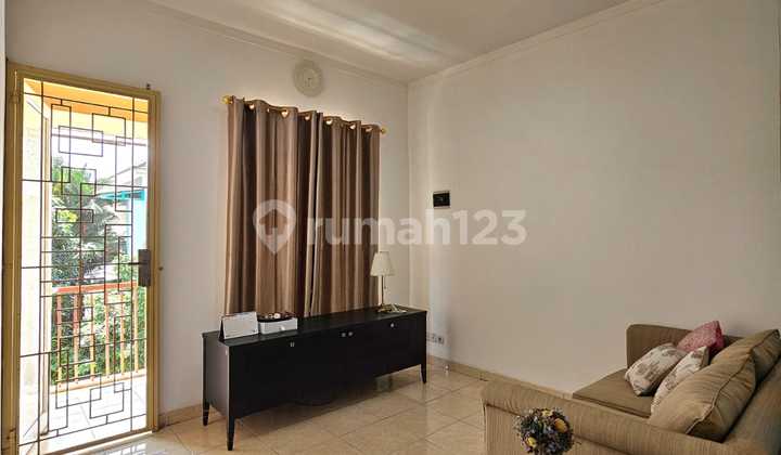 Dijual Cepat Rumah 2 Lantai, Siap Huni, Di Cluster Fiera Residence Graha Raya