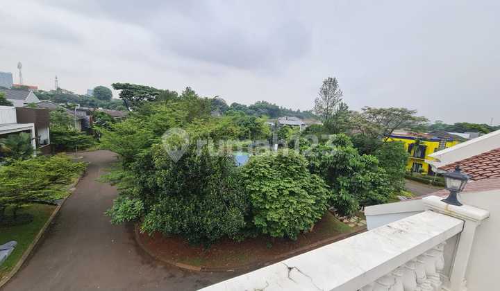 Dijual Rumah  3 Lantai, Lingkungan Asri, Siap Huni, Di The Green Bsd 2