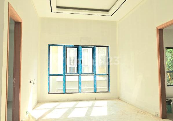 For Sale: Nice House, Standalone Building, Ready to Occupy, In Foresta BSD City. 2