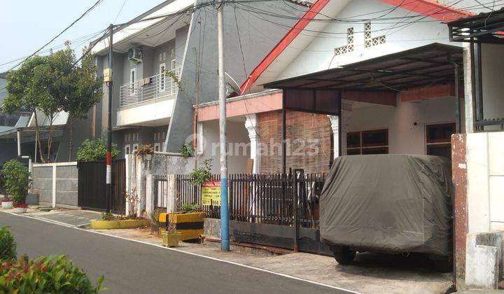 Dijual Bu Rumah Tua Lokasi Strategis Row 3 Mobil Area Pulomas 2