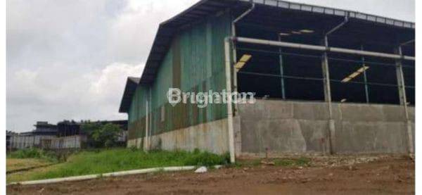 Gudang siap pakai, kawasan pergudangan pasirjaya industrial/warehouse, Tangerang. ada beberapa pilihan ukuran gudang, luas tanah 23x120 m2 atau 23x102 m2, bisa di beli terpisah. total luas tanah pergudangan 39.330 m2, total luas parkir 14.628 m2, strategi 2