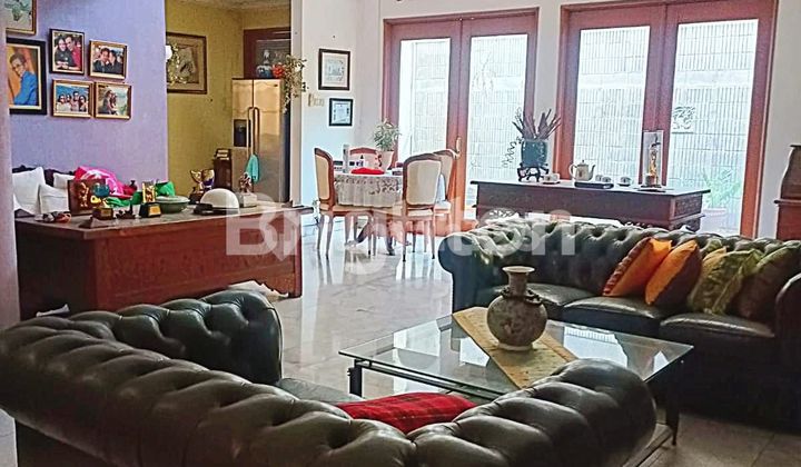 Rumah mewah dan murah, jalan pendidikan, Bintaro, Jakarta Selatan, uk. 20 x 22.5 m2, 2lantai, garasi 4 mobil. bisa buat usaha. 2