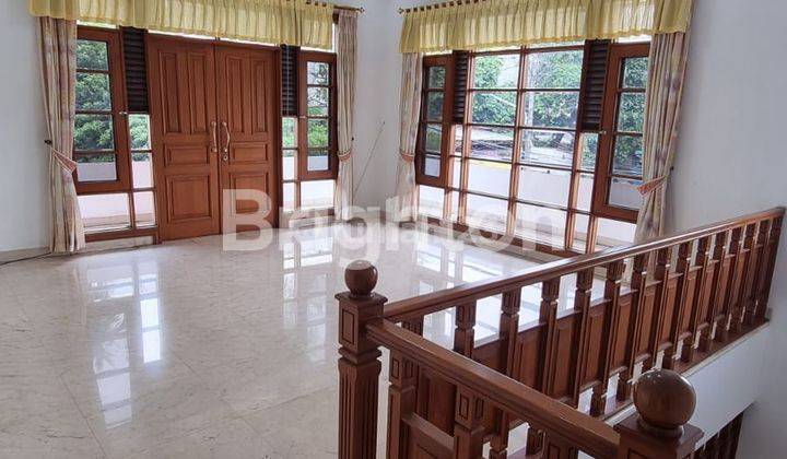 RUMAH HOOK TAMAN KEDOYA BARU JAKARTA BARAT 2