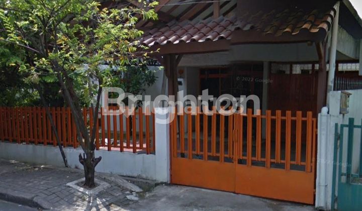 Rumah Taman Meruya Ilir Kembangan Jakarta Barat Ukuran 12 x 25 m2 Dekat RSUD Kembangan Mesjid Sekolah Al-Azhar Komplek Perumahan Bersih dan Nyaman