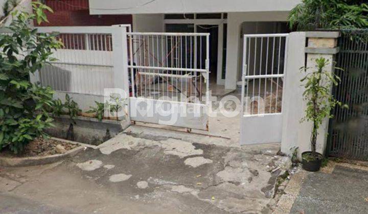 Rumah Tomang Jakarta Barat ukuran 10 x 25,7 m2 2lantai cocok untuk rumah kost atau usaha juga cocok untuk hunian tinggal dilewati angkot jaklingko area rumah kost hadap barat 1